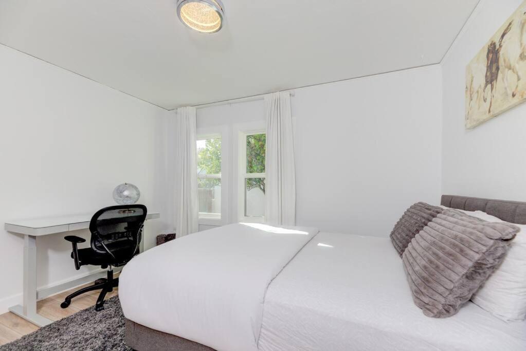 Lovely White Beach House Redondo Beach Zewnętrze zdjęcie